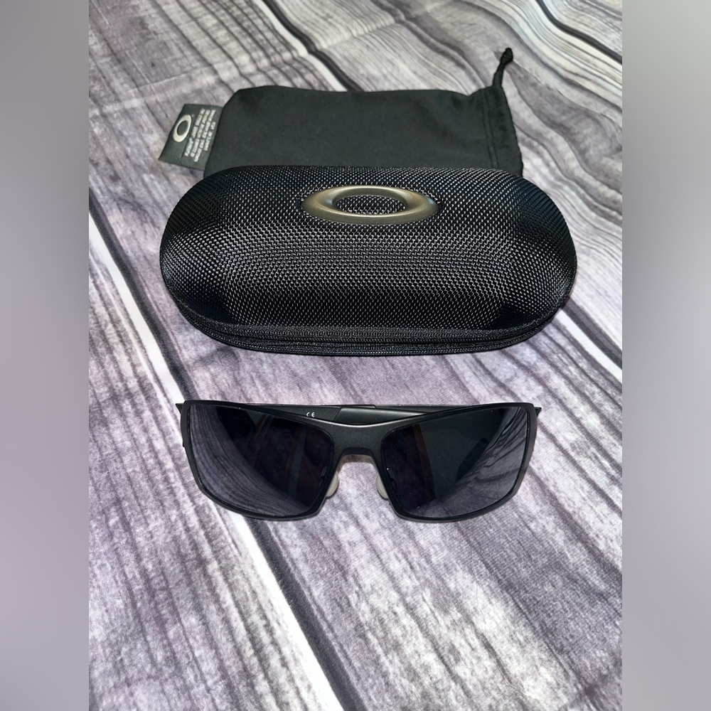 Men’s Oakley Titanium Spike sunglasses, 05-958, matte black